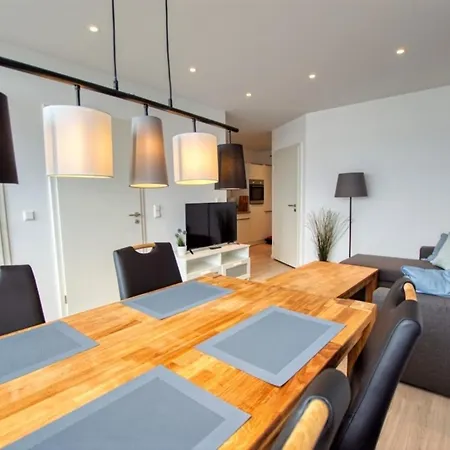 - Haus C, App 0c1109 *